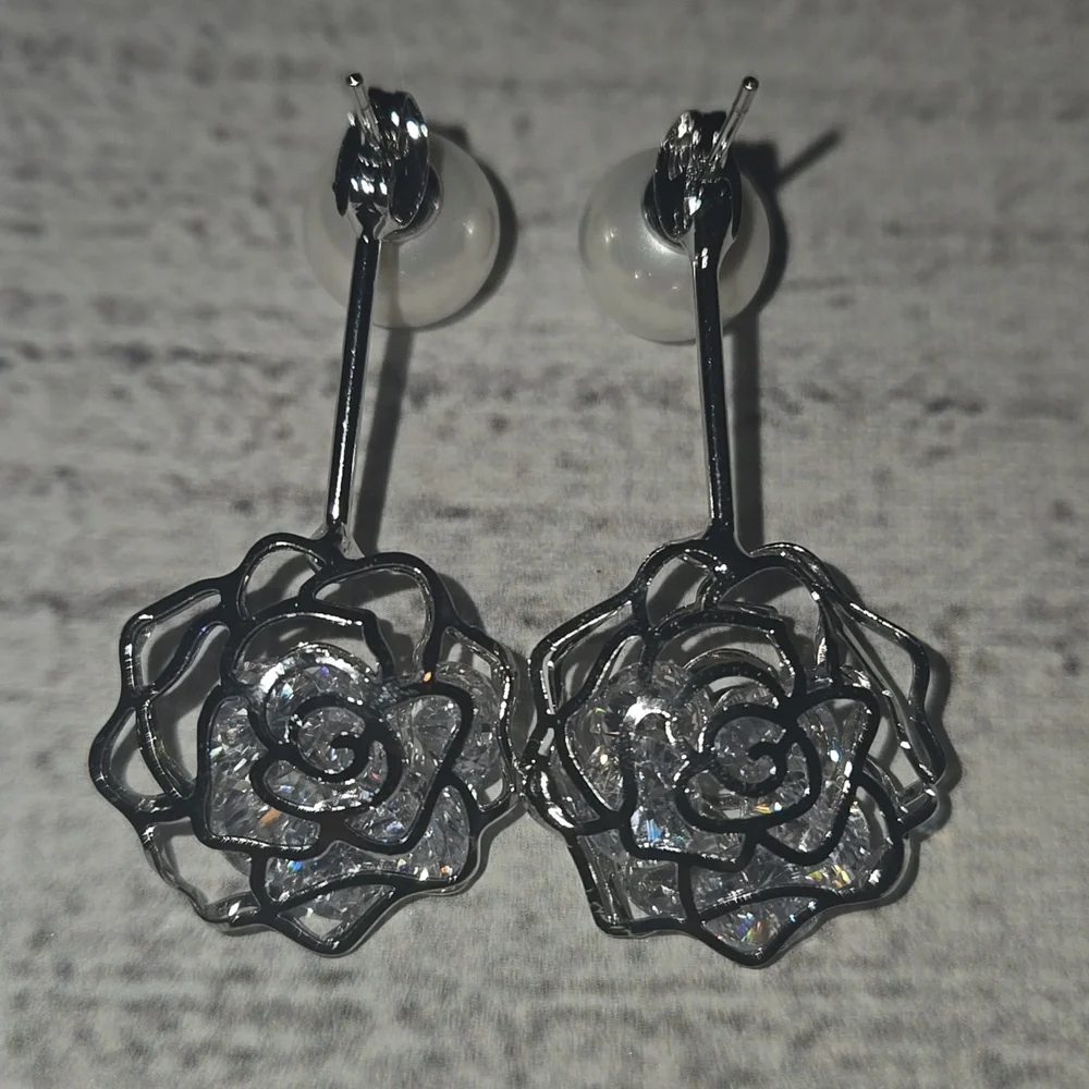 18K White Gold Plated Sterling Silver Shell Pearl & Swarovski Drop Earrings